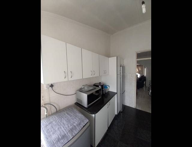 4 BEDROOM HOUSE FOR SALE IN GROVE END